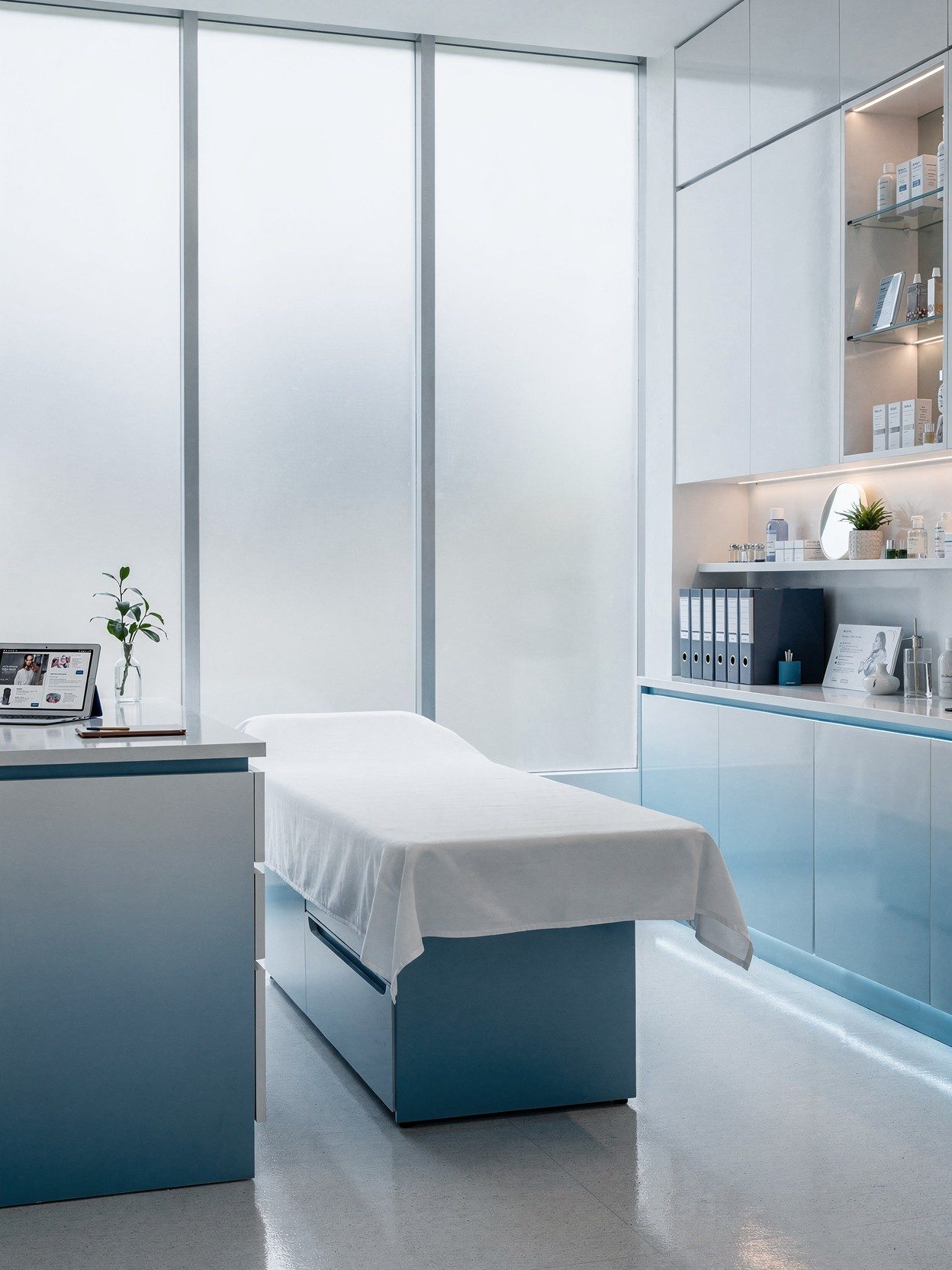 3qWYbL69yhX9kw_1XSMj1